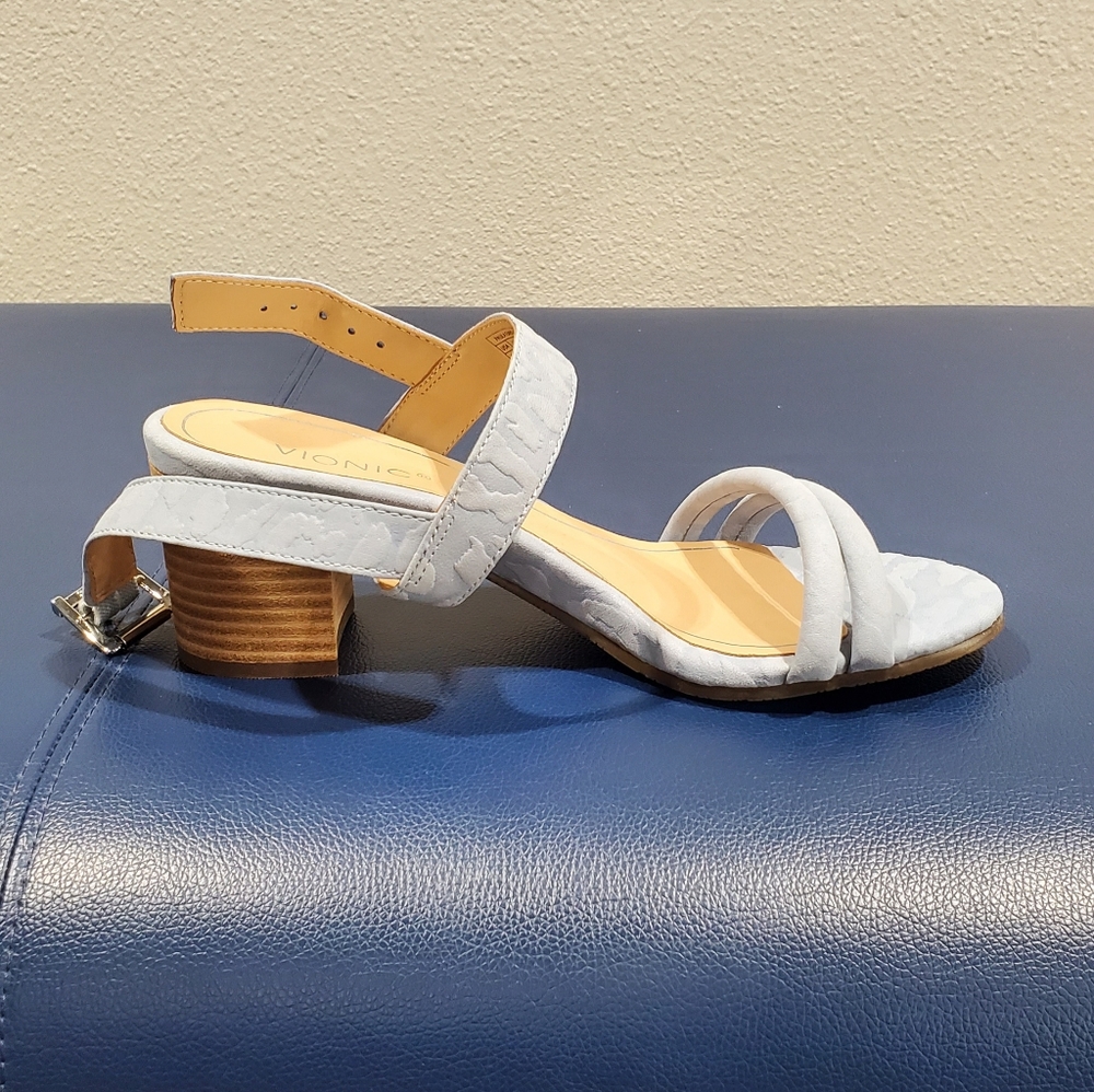New Vionic Paula Chunky Heel  Sandal Blocked Heel with Con. Women's size US 6.5